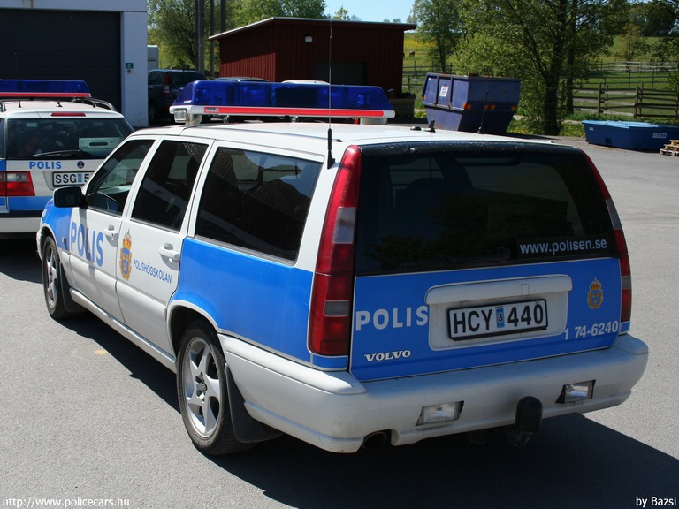 Volvo, fotó: Bazsi
Keywords: svéd Svédország rendőr rendőrautó rendőrség