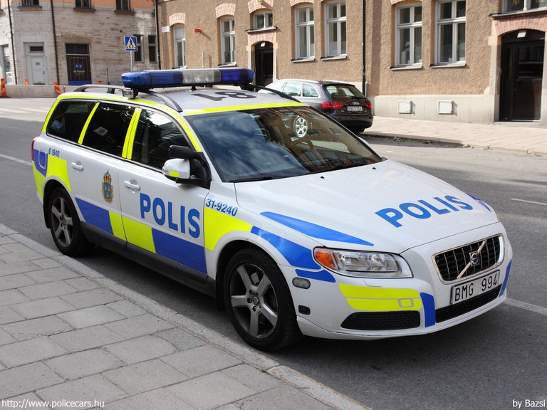 Volvo V70, fotó: Bazsi
Keywords: svéd Svédország rendőr rendőrautó rendőrség BMG994