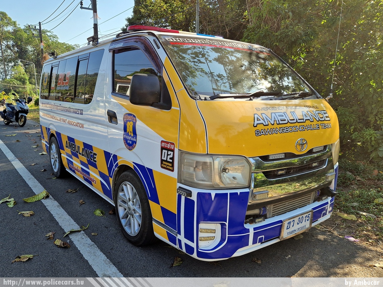 Toyota Hiace, Koh Chang, fotó: Ambucar
Keywords: thaiföld ambulance mentő thailand mentőautó