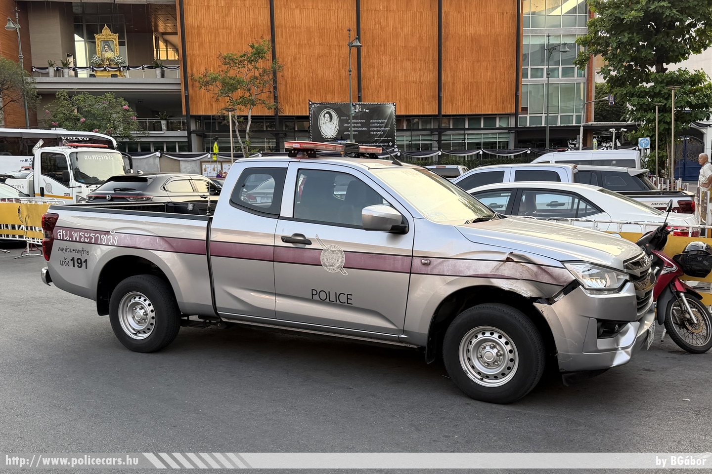 Isuzu D-Max, fotó: BGábor
Keywords: rendőr rendőrautó rendőrség thaiföld thailand