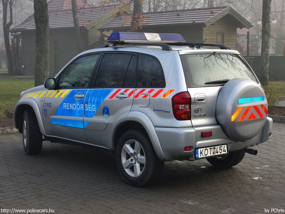 Toyota RAV4, fotó: PChris
Keywords: rendőr rendőrautó rendőrség magyar Magyarország police policecar Hungary hungarian KDT-454