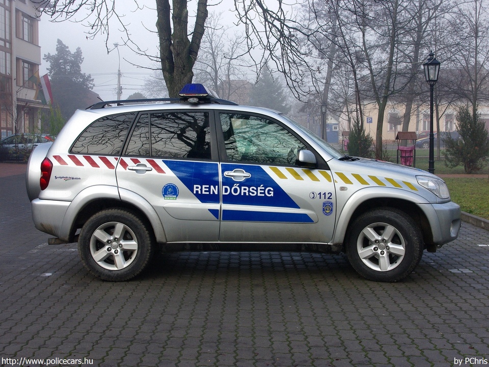 Toyota RAV4, fotó: PChris
Keywords: rendőr rendőrautó rendőrség magyar Magyarország police policecar Hungary hungarian KDT-454