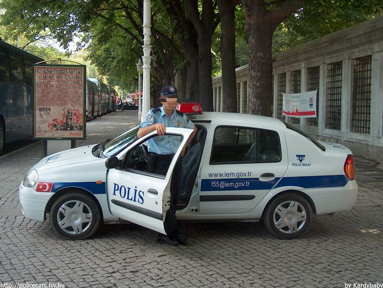 Renault Thalia, fotó: Kardybaby
Keywords: rendőr rendőrautó rendőrség Törökország török