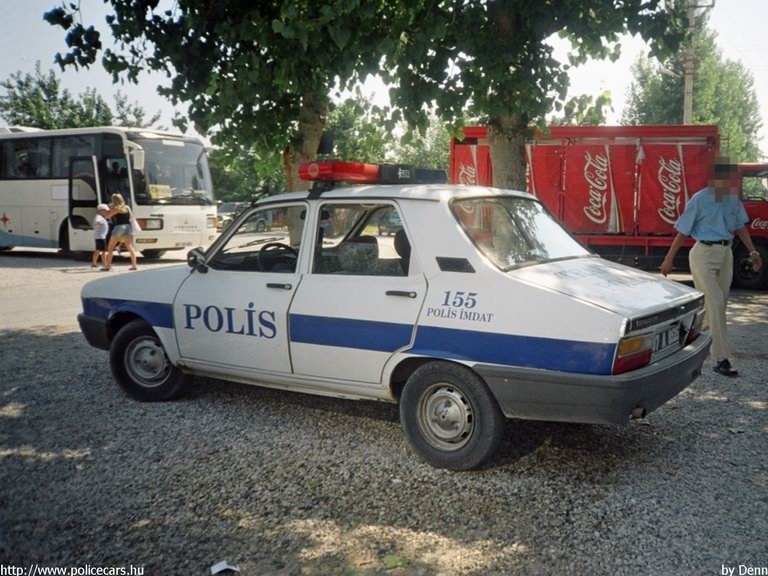 Renault 12, fotó: Denn
Keywords: rendőr rendőrautó rendőrség Törökország török