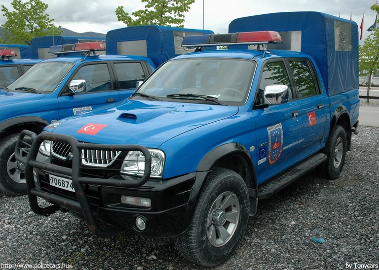 Mitsubishi L200, fotó: Tonycars
Keywords: rendőr rendőrautó rendőrség török Törökország