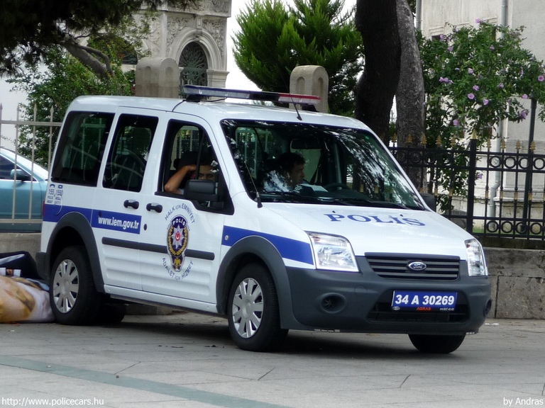 Ford Tourneo, fotó: Andras
Keywords: rendőr rendőrautó rendőrség török Törökország
