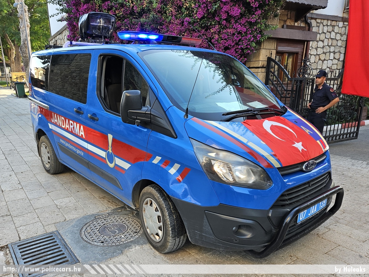 Ford Transit Custom, Jandarma, fotó: Huleaks
Keywords: török Törökország turkish turkiye turkey csendőrség
