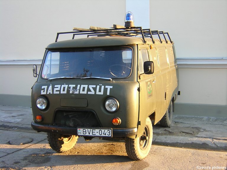 UAZ, Tamási Önkéntes Tûzoltóság, fotó: Gzozzo pictures
Keywords: ÖT tûzoltóautó tûzoltó tûzoltóság BVE-043 magyar Magyarország fire firetruck Hungary hungarian