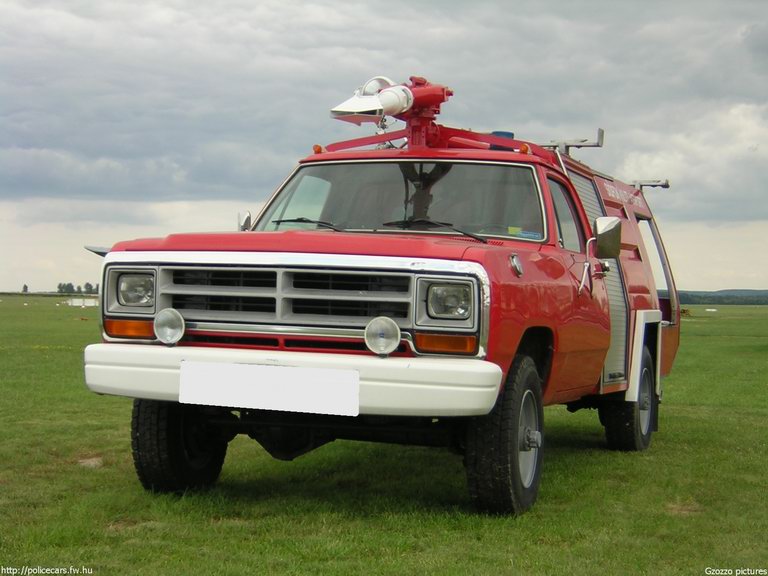 Dodge Rosenbauer Cheetah-1, Balatonkiliti, repülõtér, fotó: Gzozzo pictures
Keywords: létesítményi tûzoltóság tûzoltóautó