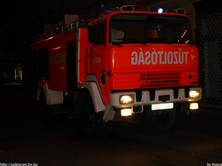 Magirus Deutz 170 D, Gyõri Hivatásos Önkormányzati Tûzoltóság, fotó: Kunca
Keywords: HÖT tûzoltóautó magyar Magyarország tûzoltó tûzoltóság  fire firetruck Hungary hungarian