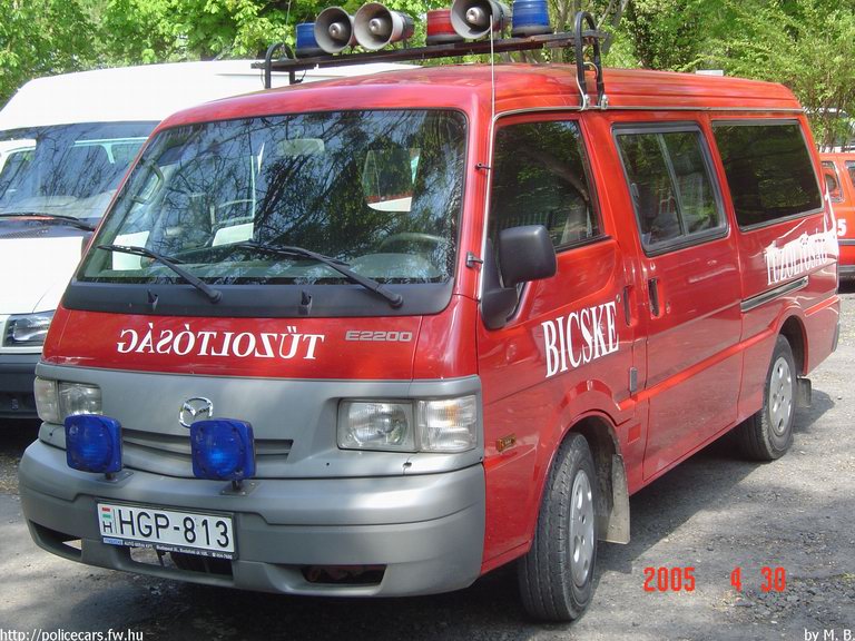 Mazda E2200, Bicskei Hivatásos Önkormányzati Tûzoltóság, fotó: Márton Balázs
Keywords: HÖT tûzoltóautó magyar Magyarország tûzoltó tûzoltóság HGP-813 fire firetruck Hungary hungarian