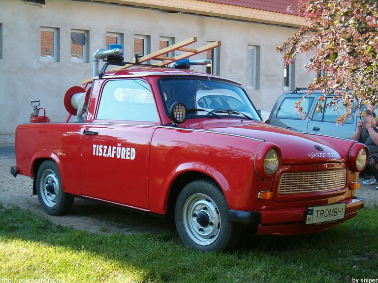 Trabant, Tiszafüredi Hivatásos Önkormányzati Tûzoltóság, fotó: sniper
Keywords: HÖT tûzoltóautó magyar Magyarország tûzoltó tûzoltóság  fire firetruck Hungary hungarian