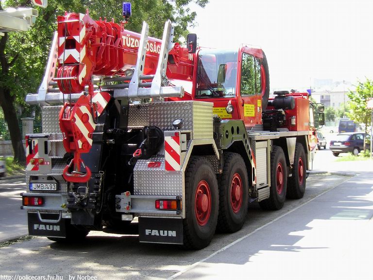Faun ATF 35-4 Tadano, Budapest, Fõvárosi Tûzoltóparancsnokság, fotó: Norbee
Keywords: HÖT tûzoltóautó magyar Magyarország tûzoltó tûzoltóság JMB-493 fire firetruck Hungary hungarian