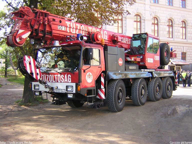 Liebherr LTM 1050/1, Budapest, Fõvárosi Tûzoltóparancsnokság, fotó: Gzozzo pictures
Keywords: HÖT tûzoltóautó magyar Magyarország tûzoltó tûzoltóság BOD-042 fire firetruck Hungary hungarian