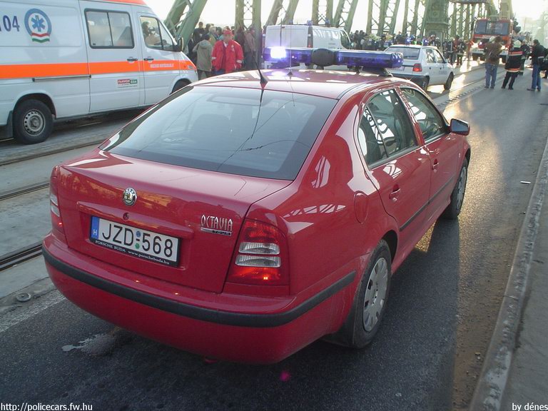 Skoda Octavia, Budapest, Fõvárosi Tûzoltóparancsnokság, fotó: dénes
Keywords: HÖT tûzoltóautó magyar Magyarország tûzoltó tûzoltóság JZD-568 fire firetruck Hungary hungarian