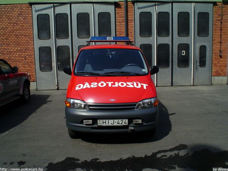 Toyota Hiace, Szombathelyi Hivatásos Önkormányzati Tûzoltóság, fotó: dénes
Keywords: HÖT tûzoltóautó magyar Magyarország tûzoltó tûzoltóság HIJ-424 fire firetruck Hungary hungarian