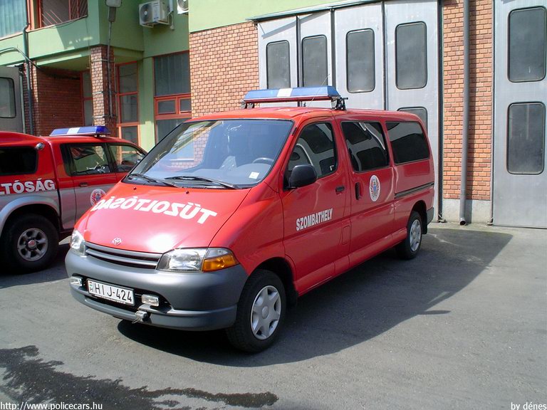 Toyota Hiace, Szombathelyi Hivatásos Önkormányzati Tûzoltóság, fotó: dénes
Keywords: HÖT tûzoltóautó magyar Magyarország tûzoltó tûzoltóság HIJ-424 fire firetruck Hungary hungarian