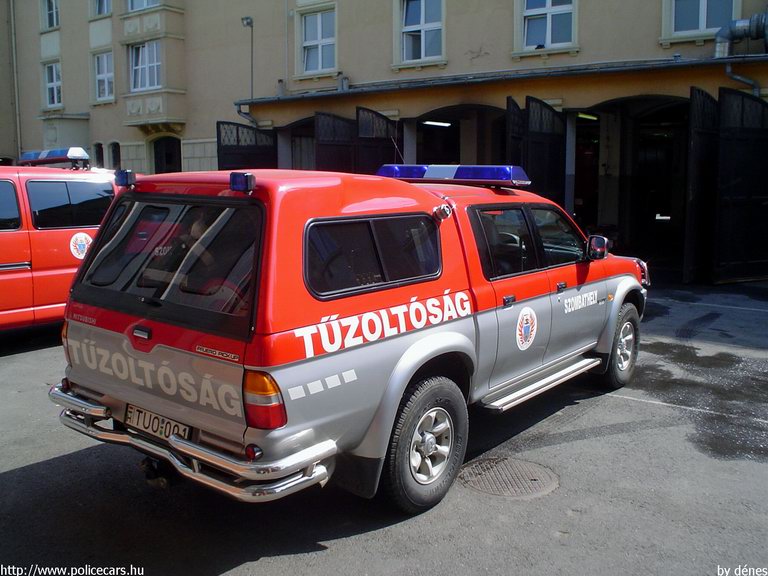 Mitsubishi L-200, Szombathelyi Hivatásos Önkormányzati Tûzoltóság, fotó: dénes
Keywords: HÖT tûzoltóautó magyar Magyarország tûzoltó tûzoltóság TUO-001 fire firetruck Hungary hungarian