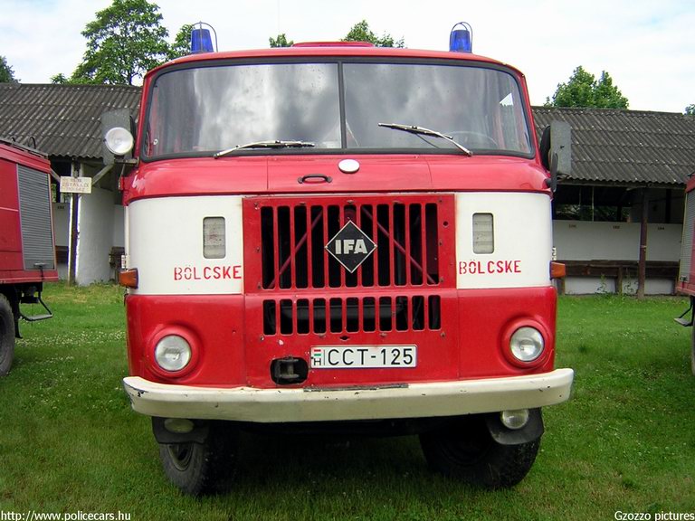 Ifa, Bölcskei Önkéntes Tûzoltó Egyesület, fotó: Gzozzo pictures
Keywords: tûzoltóautó tûzoltó ÖTE tûzoltóság magyar Magyarország CCT-125 hungarian Hungary fire firetruck