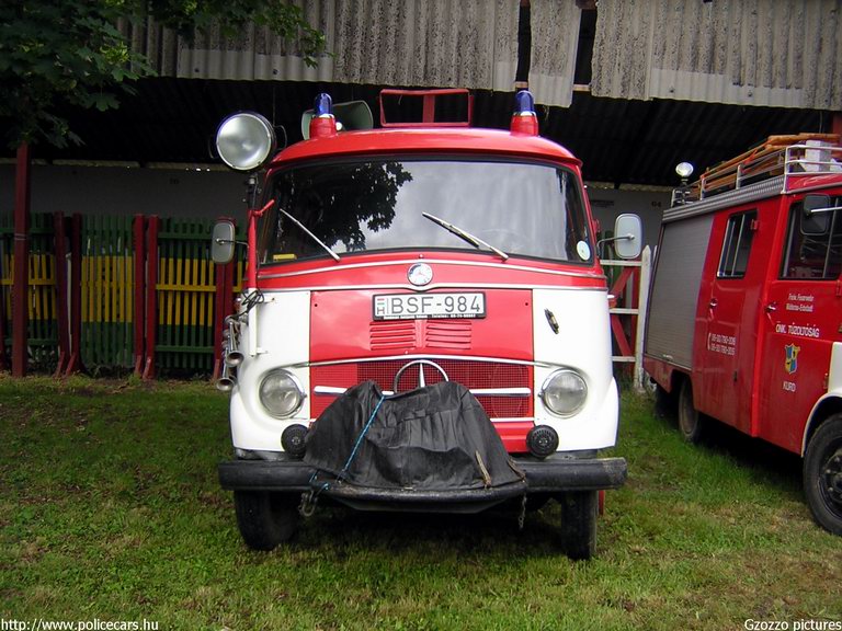 Mercedes L319, Kurdi Önkéntes Tûzoltó Egyesület, fotó: Gzozzo pictures
Keywords: ÖTE tûzoltóautó BSF-984 tûzoltó hungarian Hungary fire firetruck tûzoltóság Magyarország magyar