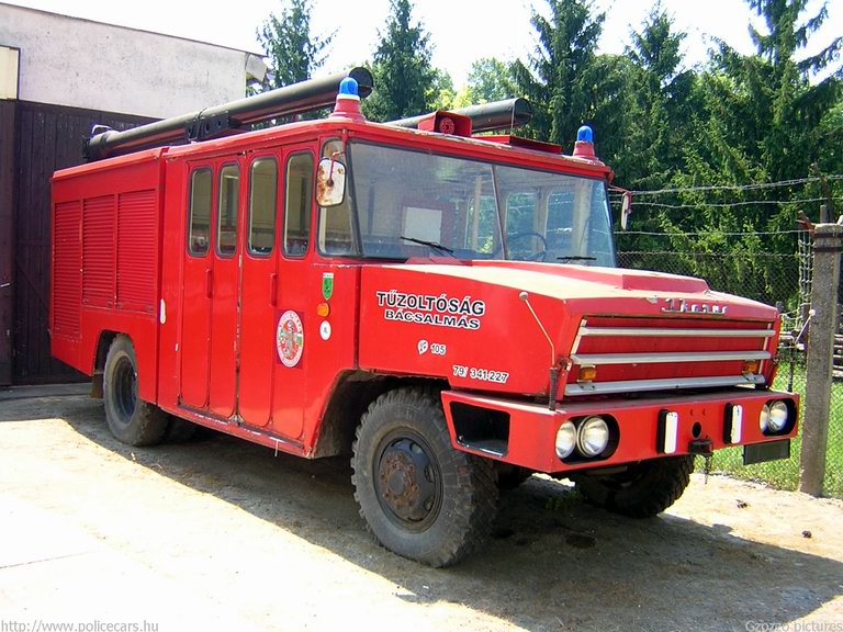 Ikarus 526, Bácsalmási Önkéntes Tûzoltóság, fotó: Gzozzo pictures
Keywords: ÖT tûzoltóautó magyar Magyarország tûzoltó tûzoltóság ADV-693 fire firetruck Hungary hungarian