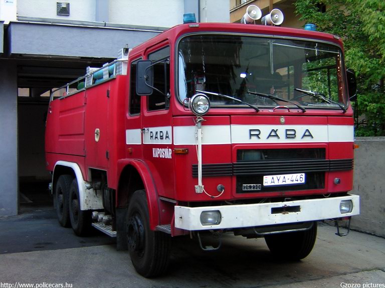 Rába, Kaposvári Hivatásos Önkormányzati Tûzoltóság, fotó: Gzozzo pictures
Keywords: HÖT tûzoltóautó magyar Magyarország tûzoltó tûzoltóság AYA-446 fire firetruck Hungary hungarian