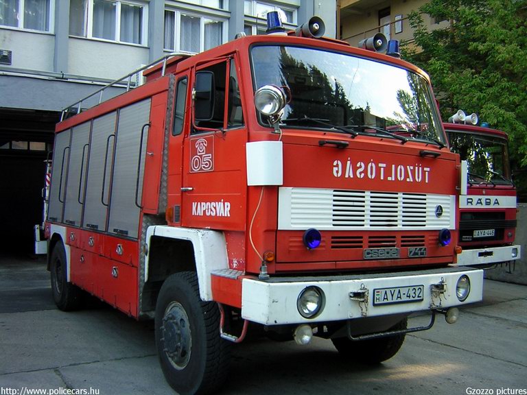 Csepel 744, Kaposvári Hivatásos Önkormányzati Tûzoltóság, fotó: Gzozzo pictures
Keywords: HÖT tûzoltóautó magyar Magyarország tûzoltó tûzoltóság AYA-432 fire firetruck Hungary hungarian
