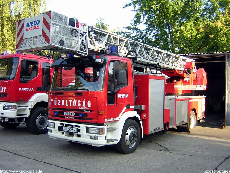 Iveco Eurofire 150S28 Magirus, Kaposvári Hivatásos Önkormányzati Tûzoltóság, fotó: Gzozzo pictures
Keywords: HÖT tûzoltóautó magyar Magyarország tûzoltó tûzoltóság HZK-571 fire firetruck Hungary hungarian