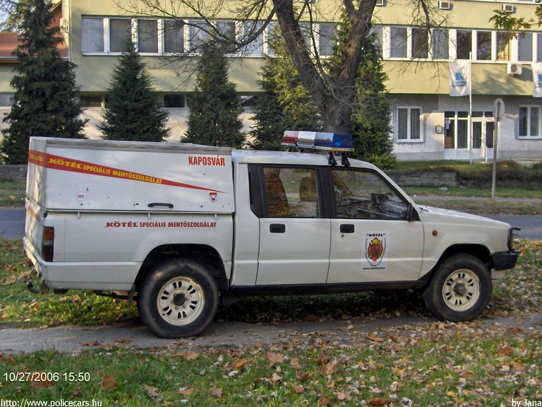Mitsubishi L-200, Kaposvári Önkéntes Tûzoltó és Életmentõ Egyesület, fotó: Jana
Keywords: speciális mentők kötél