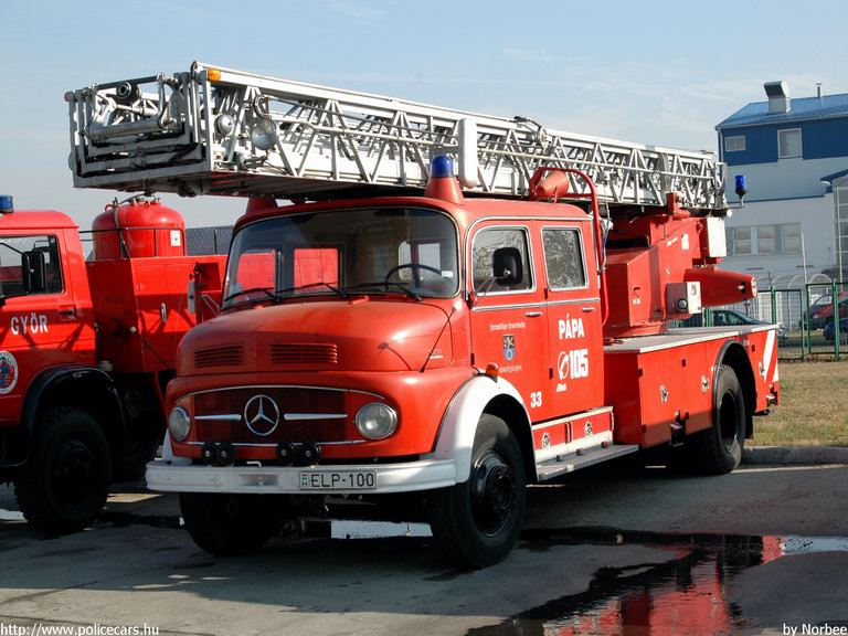 Mercedes 2624 Metz, Pápai Hivatásos Önkormányzati Tûzoltóság, fotó: Norbee
Keywords: HÖT tûzoltóautó magyar Magyarország tûzoltó tûzoltóság ELP-100 fire firetruck Hungary hungarian