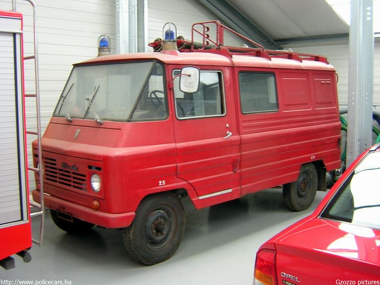 Zuk, Sárbogárd, fotó: Gzozzo pictures
Keywords: tûzoltóautó magyar Magyarország tûzoltó tûzoltóság  fire firetruck Hungary hungarian