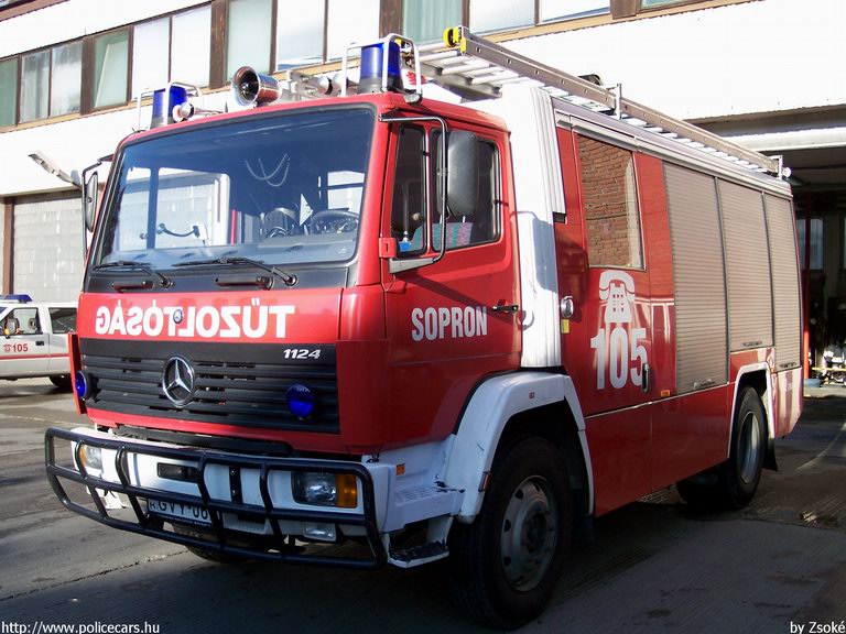Mercedes 1124 Rosenbauer TLF 2000 AT, Soproni Hivatásos Önkormányzati Tûzoltóság, fotó: Zsoké
Keywords: tûzoltóautó HÖT magyar Magyarország tûzoltó tûzoltóság  fire firetruck Hungary hungarian