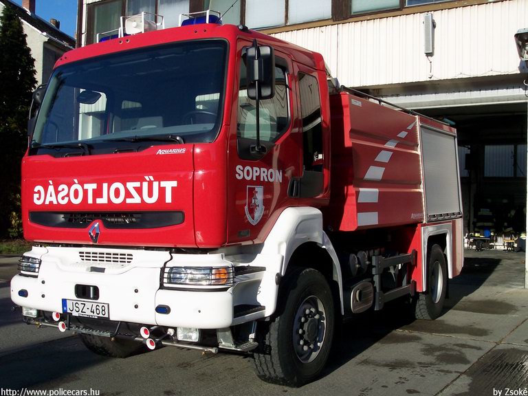 Renault, Soproni Hivatásos Önkormányzati Tûzoltóság, fotó: Zsoké
Keywords: tûzoltóautó HÖT magyar Magyarország tûzoltó tûzoltóság JSZ-468 fire firetruck Hungary hungarian