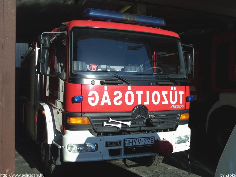Mercedes Atego, Soproni Hivatásos Önkormányzati Tûzoltóság, fotó: Zsoké
Keywords: tûzoltóautó HÖT magyar Magyarország tûzoltó tûzoltóság HYV-776 fire firetruck Hungary hungarian