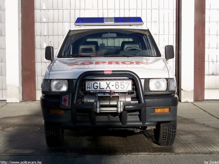 Opel Campo, Soproni Hivatásos Önkormányzati Tûzoltóság, fotó: Zsoké
Keywords: tûzoltóautó HÖT magyar Magyarország tûzoltó tûzoltóság GLX-657 fire firetruck Hungary hungarian