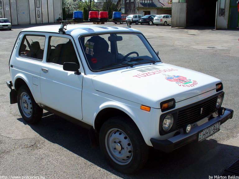 Lada Niva, Veszprémi Hivatásos Önkormányzati Tûzoltóság, fotó: Márton Balázs
Keywords: tûzoltóautó HÖT magyar Magyarország tûzoltó tûzoltóság HHV-942 fire firetruck Hungary hungarian