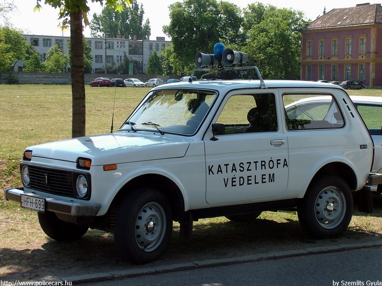 Lada Niva, Hajdú-Bihar Megyei Katasztrófavédelmi Igazgatóság, fotó: Szemlits Gyula
Keywords: tûzoltóautó katasztrófavédelem magyar Magyarország HFH-699
