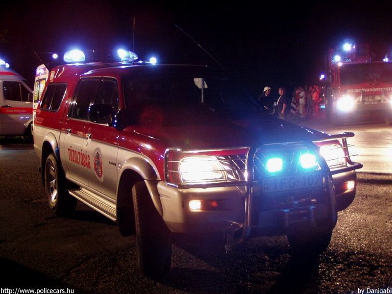 Mistubishi L-200, Gyõri Hivatásos Önkormányzati Tûzoltóság, fotó: Danigabi
Keywords: HÖT tûzoltóautó magyar Magyarország tûzoltó tûzoltóság IFG-107 fire firetruck Hungary hungarian