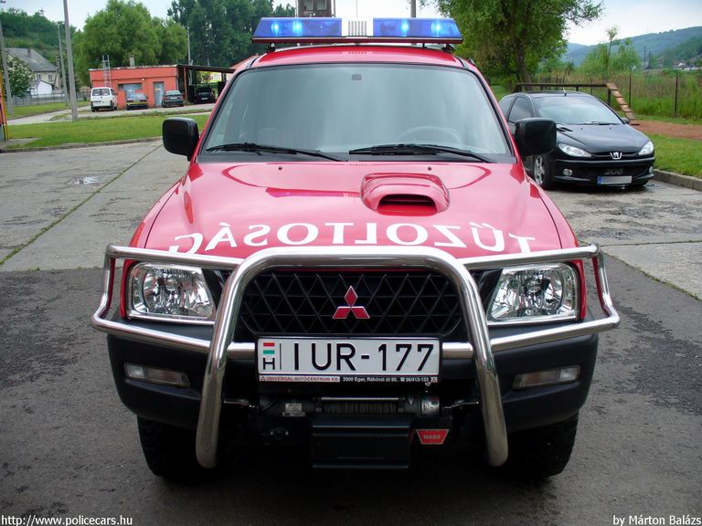 Mitsubishi L-200, Ózdi Hivatásos Önkormányzati Tûzoltóság, fotó: Márton Balázs
Keywords: tûzoltóautó HÖT magyar Magyarország tûzoltó tûzoltóság IUR-177 fire firetruck Hungary hungarian