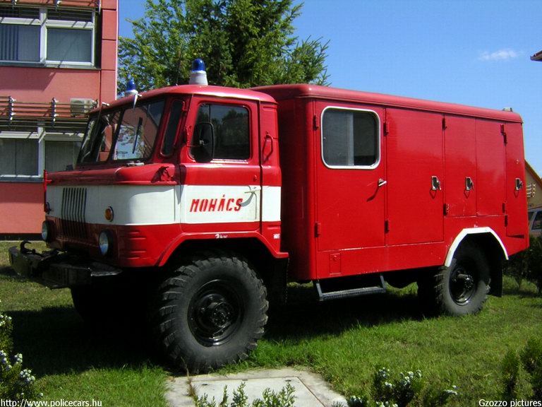 GAZ-66, Mohácsi Hivatásos Önkormányzati Tûzoltóság, fotó: Gzozzo pictures
Keywords: tûzoltóautó HÖT magyar Magyarország tûzoltó tûzoltóság  fire firetruck Hungary hungarian