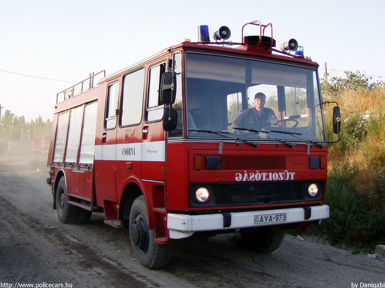 Karosa, Csornai Hivatásos Önkormányzati Tûzoltóság, fotó: Danigabi
Keywords: tûzoltóautó HÖT magyar Magyarország tûzoltó tûzoltóság AYA-973 fire firetruck Hungary hungarian