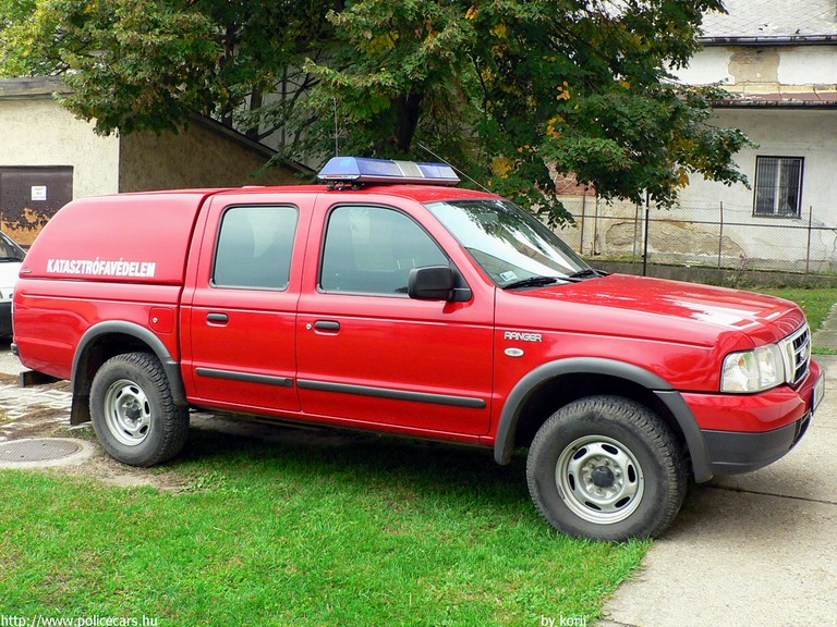 Ford Ranger, Szabolcs-Szatmár-Bereg Megyei Katasztrófavédelmi Igazgatóság, fotó: korij
Keywords: tûzoltóautó katasztrófavédelem magyar Magyarország JNY-634