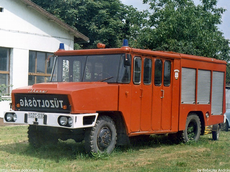 Ikarus 526, Jászkiséri Önkéntes Tûzoltóság, fotó: Babiczky András
Keywords: tûzoltóautó tûzoltó HÖT magyar Magyarország tûzoltóság DZC-030 fire firetruck Hungary hungarian