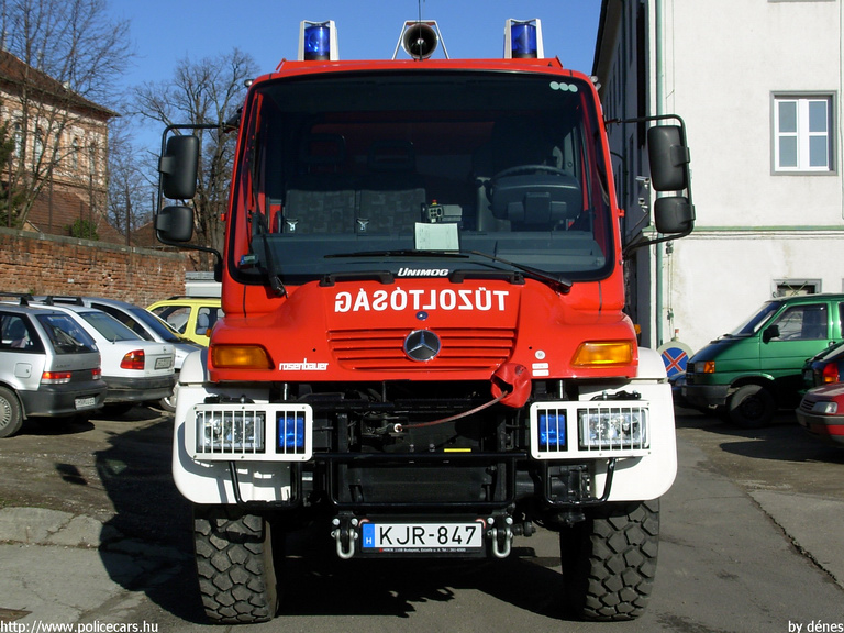 Mercedes Unimog, Zalaegerszegi Hivatásos Önkormányzati Tûzoltóság, fotó: dénes
Keywords: tûzoltóautó tûzoltó HÖT magyar Magyarország tûzoltóság KJR-847 fire firetruck Hungary hungarian