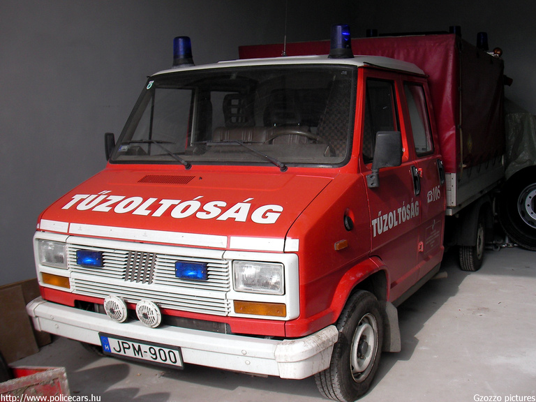 Fiat Ducato, Zalaszentgróti Önkéntes Tûzoltóság, fotó: Gzozzo pictures
Keywords: tûzoltóautó tûzoltó ÖT tûzoltóság magyar Magyarország JPM-900 fire firetruck Hungary hungarian
