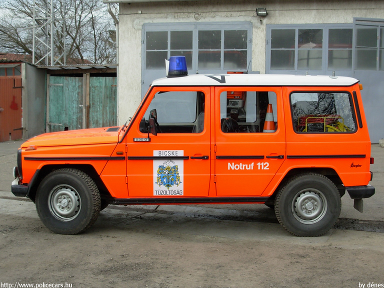 Mercedes G 230, Bicskei Önkéntes Tûzoltóság, fotó: dénes
Keywords: tûzoltóautó tûzoltó ÖT tûzoltóság magyar Magyarország JXZ-437 fire firetruck Hungary hungarian