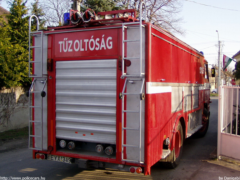 DAF, Petõházi Önkéntes Tûzoltó Egyesület, fotó: Danigabi
Keywords: tûzoltóautó ÖTE tûzoltóság tûzoltó EYX-349 hungarian Hungary fire firetruck magyar Magyarország