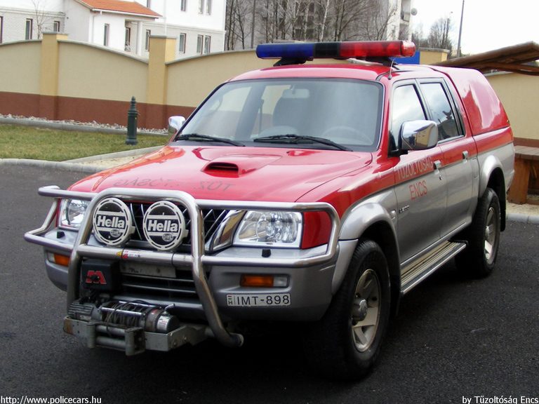 Mitsubishi L200, Encsi Hivatásos Önkormányzati Tûzoltóság, fotó: Tûzoltóság Encs
Keywords: tûzoltóautó tûzoltó HÖT tûzoltóság magyar Magyarország IMT-898 fire firetruck Hungary hungarian