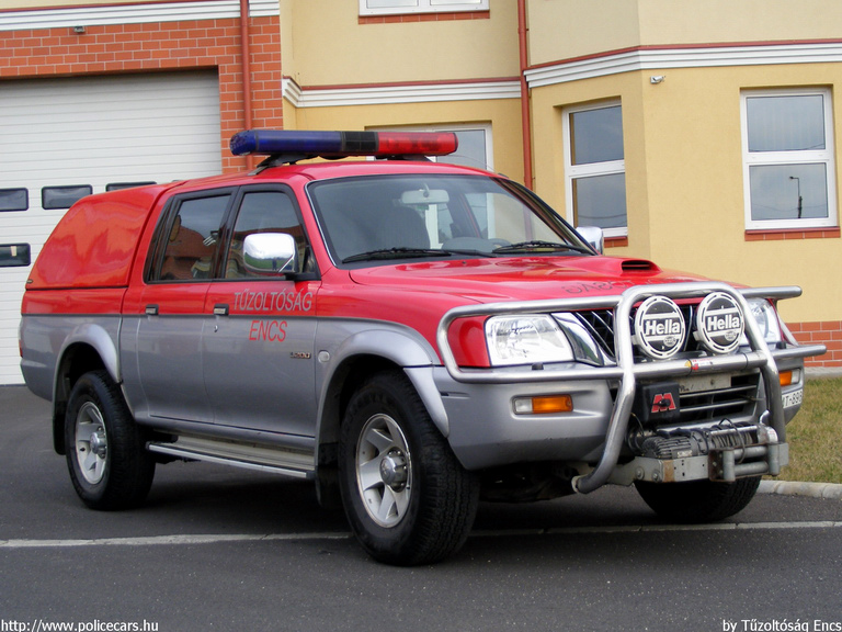 Mitsubishi L200, Encsi Hivatásos Önkormányzati Tûzoltóság, fotó: Tûzoltóság Encs
Keywords: tûzoltóautó tûzoltó HÖT tûzoltóság magyar Magyarország IMT-898 fire firetruck Hungary hungarian
