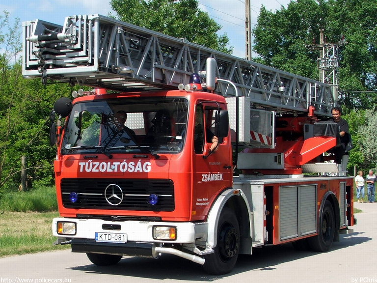 Mercedes, Zsámbéki Önkéntes Tûzoltó Egyesület, fotó: PChris
Keywords: tûzoltóautó ÖTE tûzoltóság tûzoltó KTD-081 hungarian Hungary fire firetruck magyar Magyarország
